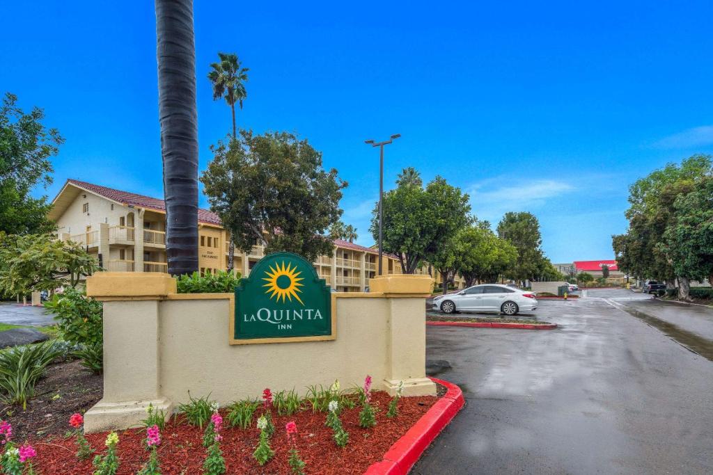 La Quinta Inn by Wyndham San Diego Vista - image 4