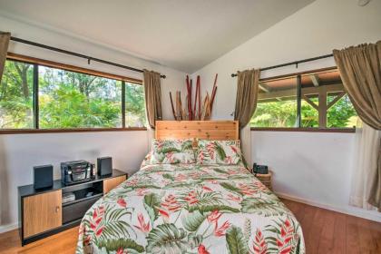 'Fern Cottage' Island Escape with Rainforest View! - image 17