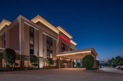 Hampton Inn Waco North - main image