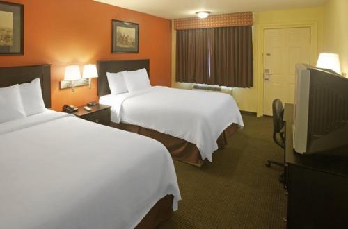 Americas Best Value Inn Waco - Franklin Avenue - image 5