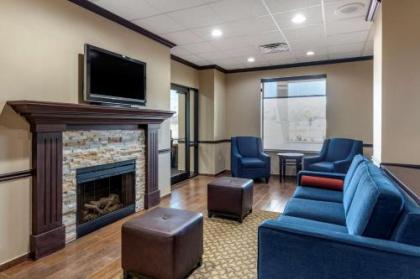 Comfort Suites Waco Near University Area - image 2