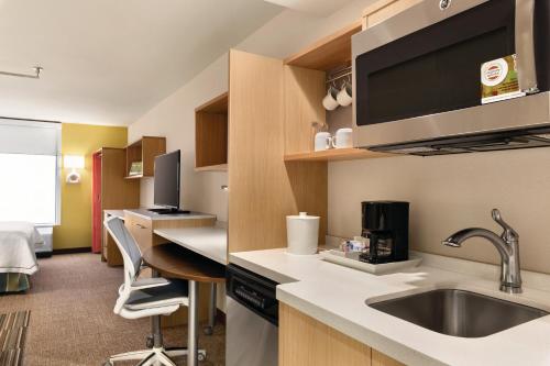 Home2 Suites By Hilton Waco - image 2