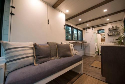 Elegant CargoHome The Anchor by Magnolia/Baylor - image 3