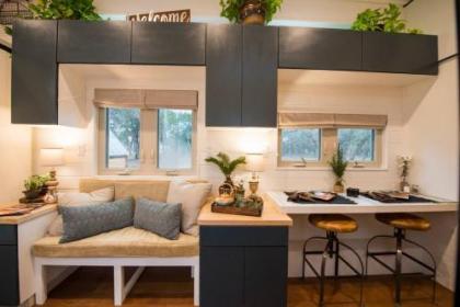 Elegant Tiny House in WacoâNear Magnolia - image 2