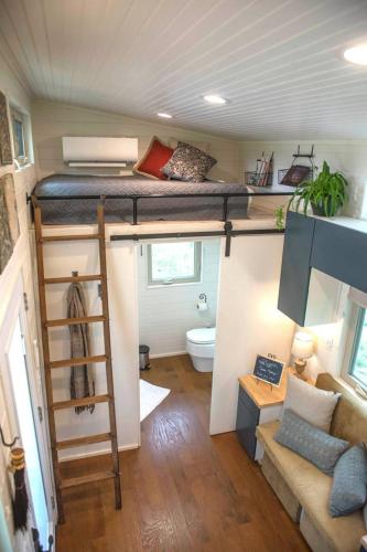 Elegant Tiny House in WacoâNear Magnolia - image 3