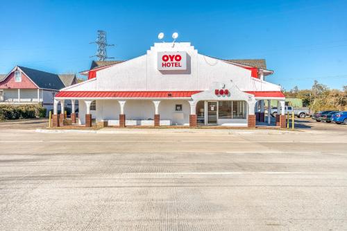 OYO Hotel Waco University Area I-35 - image 2