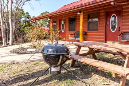 Cabin 2 Rental 15 minutes from Magnolia and Baylor - image 9