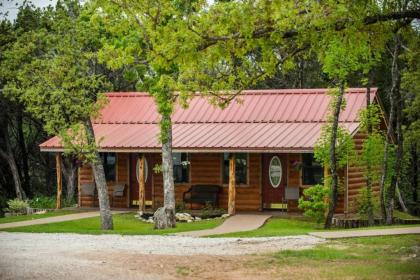 Cabin 3 Rental 15 minutes from Magnolia and Baylor - image 3