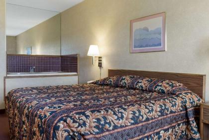 Rodeway Inn Wahpeton - image 8