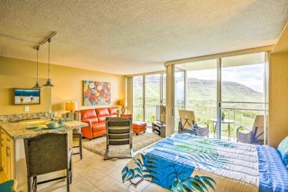 Makaha Studio with Mtn and Ocean Views - 1 Mi to Beach! - image 12