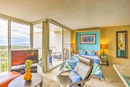 Makaha Studio with Mtn and Ocean Views - 1 Mi to Beach! - image 6