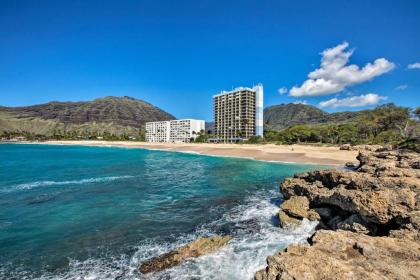 Updated Makaha Condo with Pool and Ocean-View Lanai! - image 11