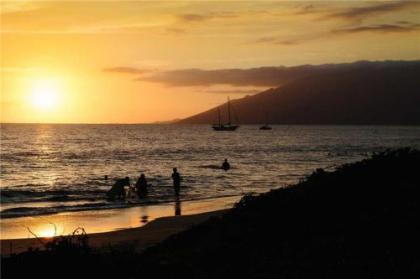 Maui Kamaole F-204 2 Bedroom Cozy Partial Ocean View Sleeps 6 - image 5