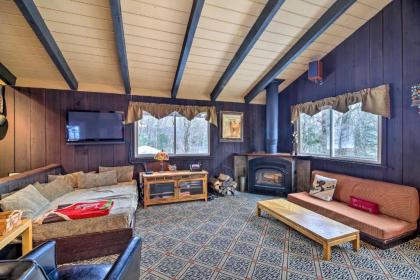 All-Season Mountain Retreat 4 Mi to Ski Lift