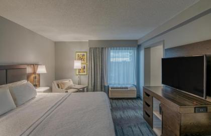 Hampton Inn Waldorf - image 19