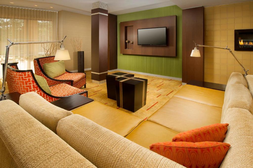 Courtyard by Marriott Waldorf - image 4