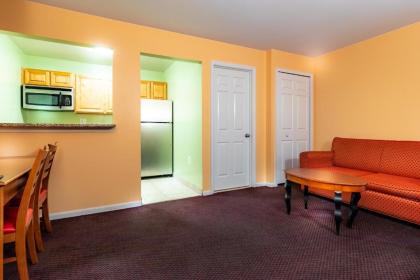 Master Suites Hotel - image 12