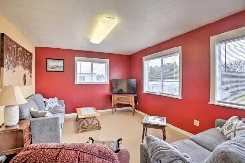 Waldport Townhome with Dog Run on Alsea Bay! - image 5