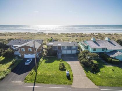 Daly's Oceanfront House - image 3