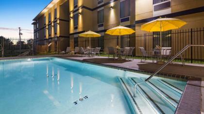 Best Western Plus Regency Park - image 7