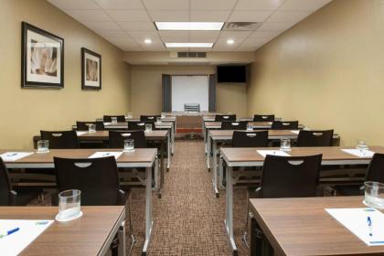 Holiday Inn Express Hotel & Suites Grand Rapids-North an IHG Hotel - image 14