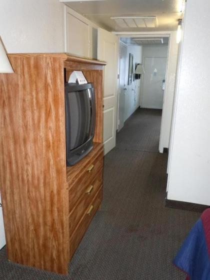 Travelodge by Wyndham Grand Rapids North - image 15