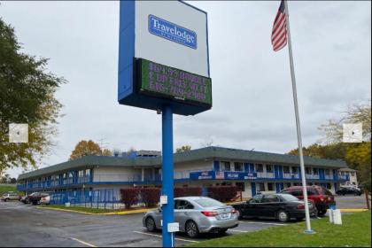 Travelodge by Wyndham Grand Rapids North - image 2