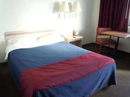 Travelodge by Wyndham Grand Rapids North - image 8