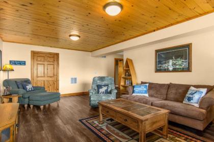 NEW Cozy and Quaint Leech Lake Escape! - image 5