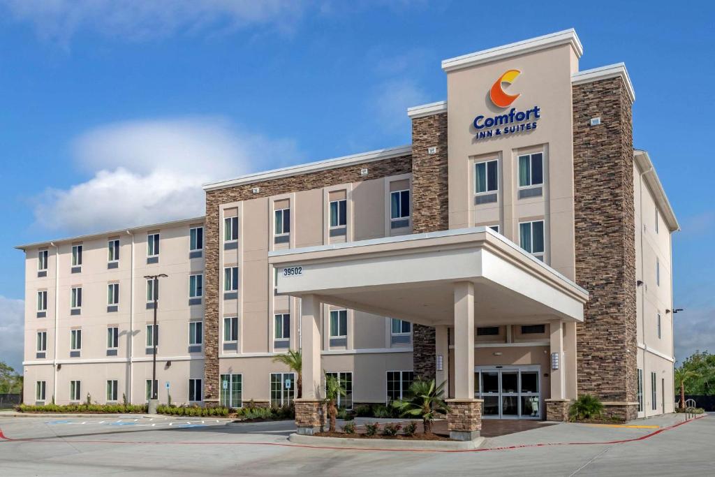 Comfort Inn & Suites - main image