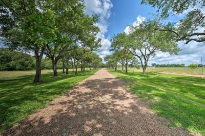 200-Acre Lakefront Ranch in Wallis with Pvt Lake - image 11