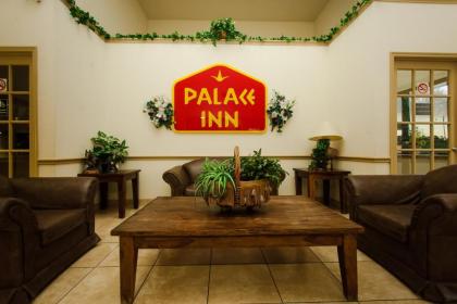 Palace Inn - image 13