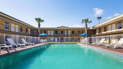 Best Western Of Walterboro - image 15