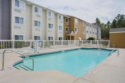 Microtel Inn & Suites by Wyndham Walterboro - image 10