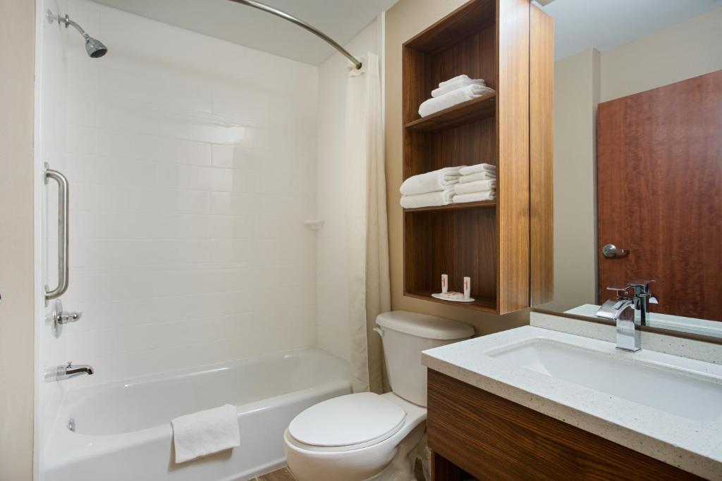 Microtel Inn & Suites by Wyndham Walterboro - image 3