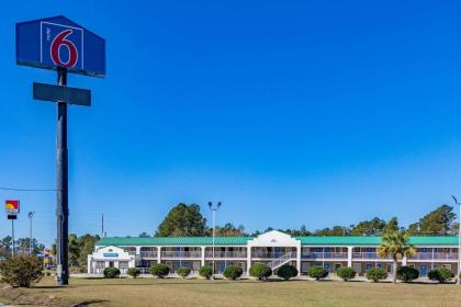 Motel 6-Walterboro SC - image 1