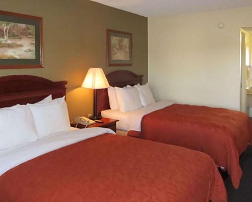 Rodeway Inn Walterboro I-95 - image 6