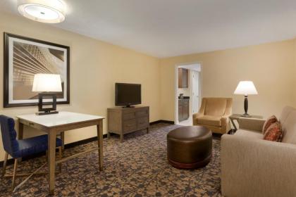 Embassy Suites by Hilton Boston/Waltham - image 2