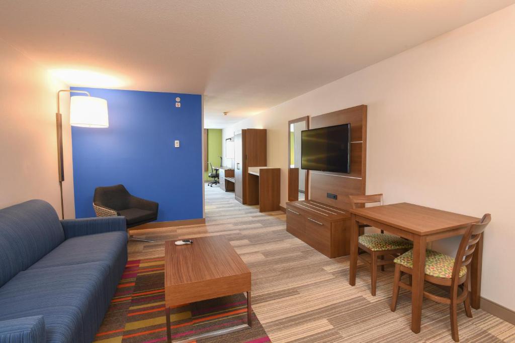 Holiday Inn Express Hotel & Suites Richwood - Cincinnati South an IHG Hotel - image 5