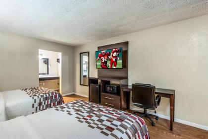 Red Roof Inn & Suites Wapakoneta - image 13