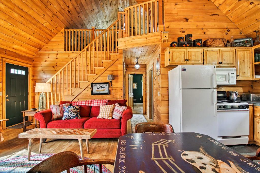 Rustic East Dover Home with Deck - Near Mount Snow! - image 2