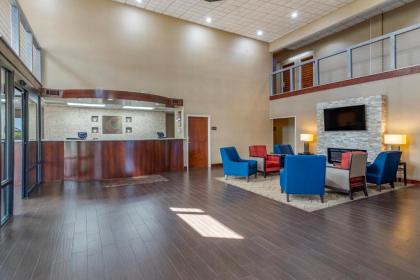 Comfort Suites near Robins Air Force Base - image 8