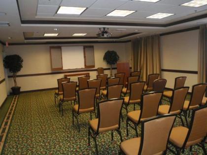 Fairfield Inn & Suites Warner Robins - image 12