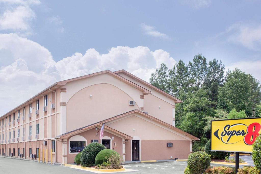 Super 8 by Wyndham Warner Robins - main image