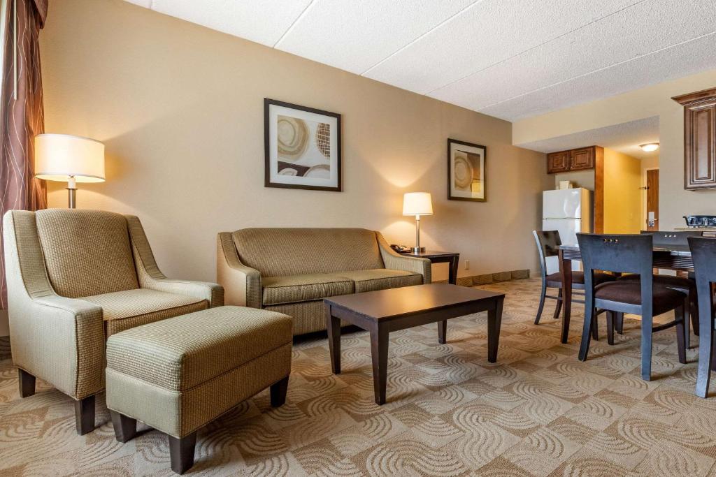 Comfort Inn Warner Robins - Robins AFB - image 7