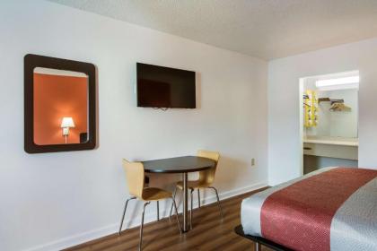 Motel 6-Warner Robins GA - image 9