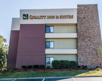 Quality Inn & Suites Warren - Detroit - image 12