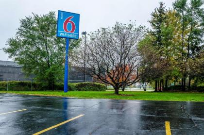 Motel 6-Warren MI - Detroit East - image 9