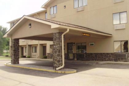 Quality Inn & Suites Warren - image 1