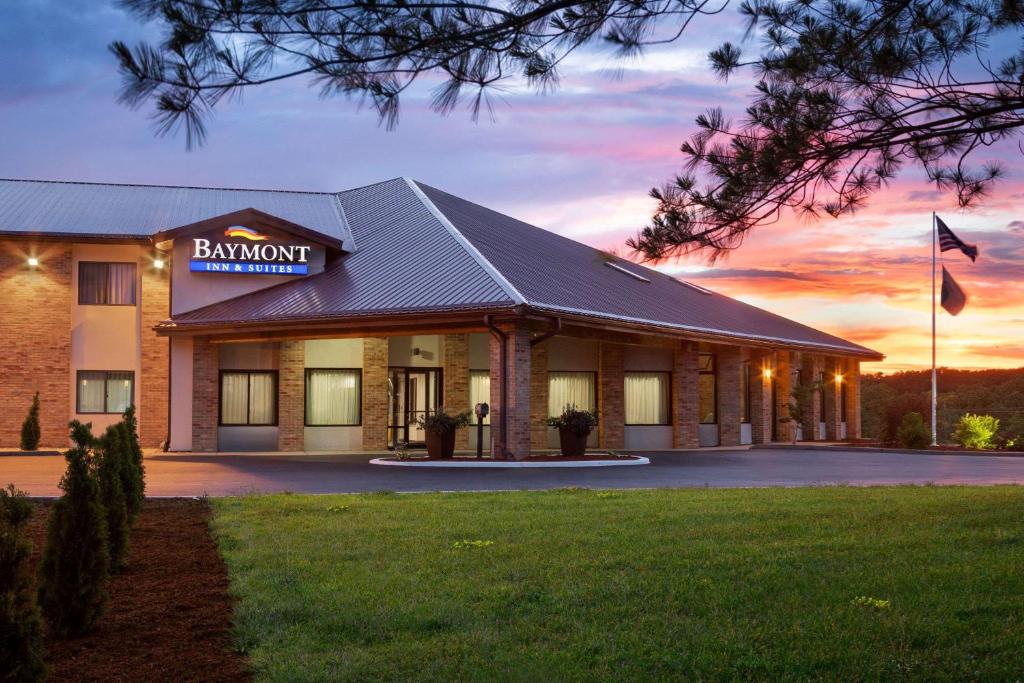 Baymont by Wyndham Warrenton - main image